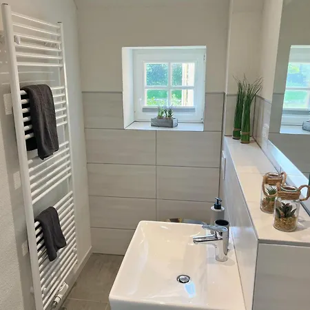 Friesenhaus Ebbe Fuer 6 Gaeste Mit Grossem Garten Holiday home Stadland
