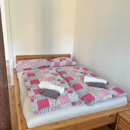 Friesenhaus Fuer 6 Gaeste Mit Grossem Garten Apartamento Stadland