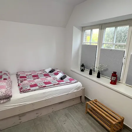 Friesenhaus Fuer 6 Gaeste Mit Grossem Garten