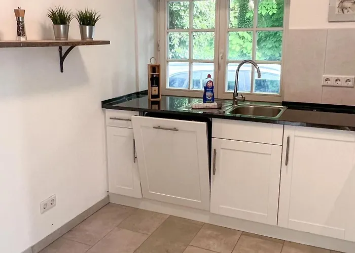 Friesenhaus Fuer 6 Gaeste Mit Grossem Garten